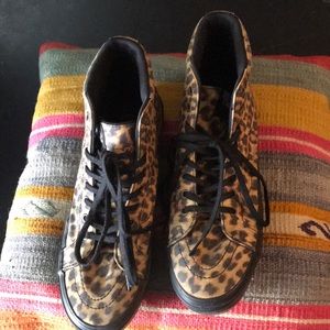 Leopard hi top platform Vans